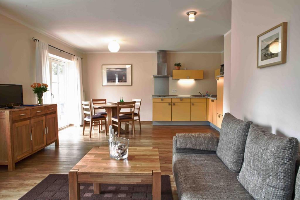 Haus Stoertebeker Appartements - Hotel Garni, Seebad 루브민 객실 사진