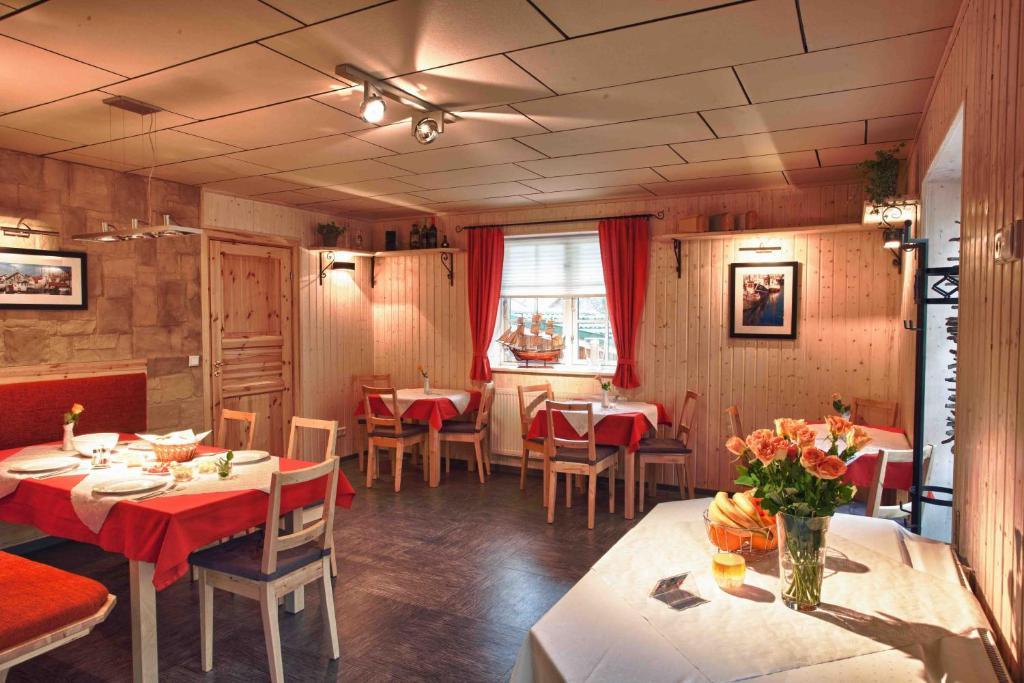 Haus Stoertebeker Appartements - Hotel Garni, Seebad 루브민 객실 사진