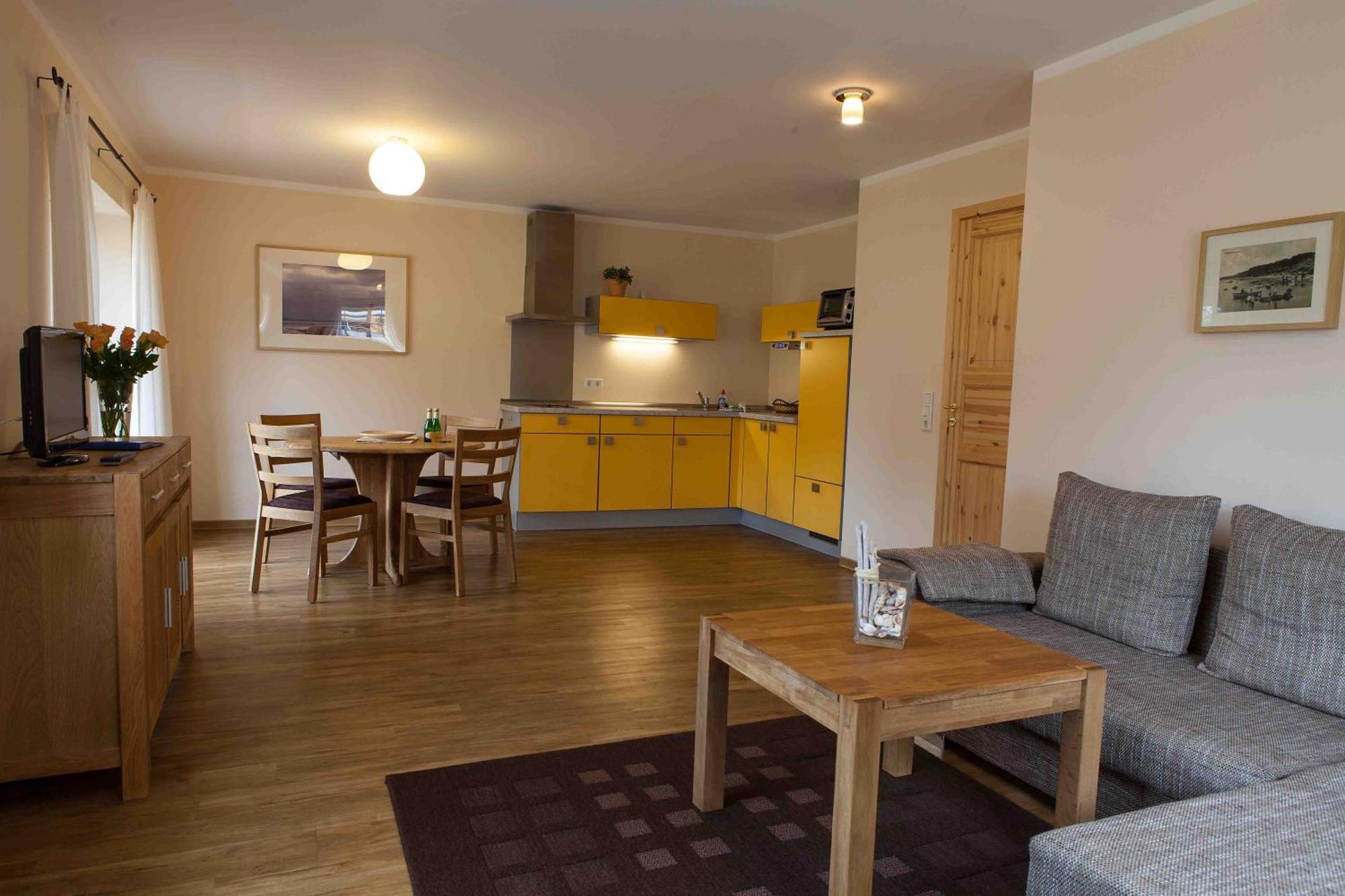 Haus Stoertebeker Appartements - Hotel Garni, Seebad 루브민 외부 사진