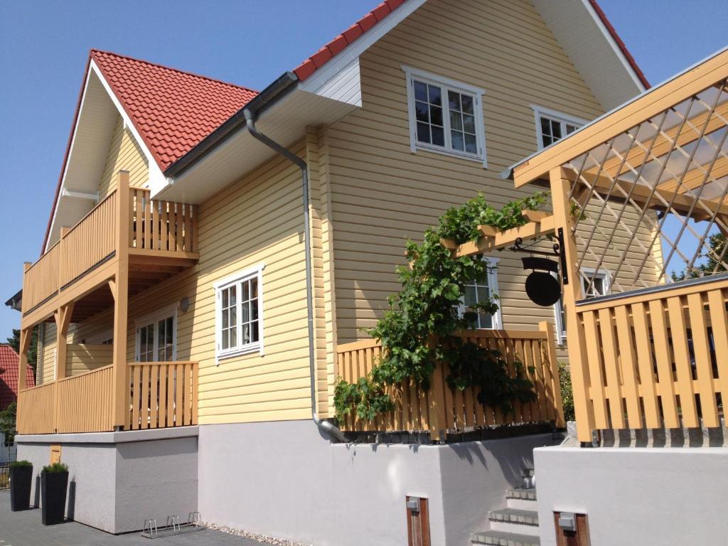 Haus Stoertebeker Appartements - Hotel Garni, Seebad 루브민 외부 사진