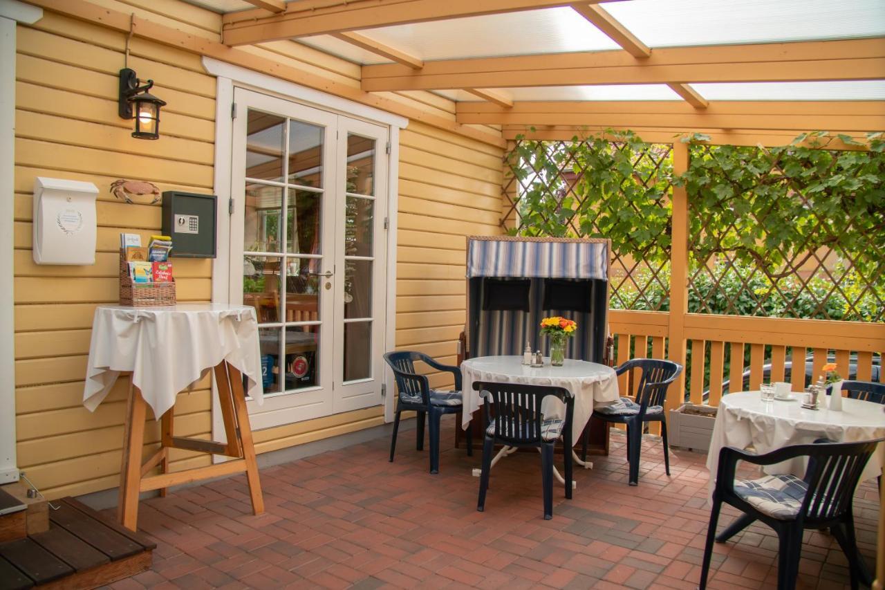 Haus Stoertebeker Appartements - Hotel Garni, Seebad 루브민 외부 사진